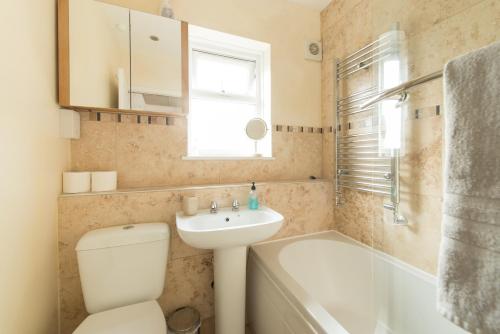 Chesterton Court Apartment - image 10