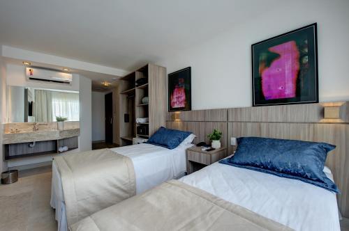 2 twin beds