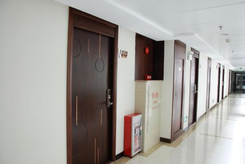 Weifeng's International Apartment