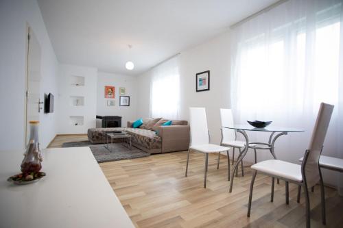 Guest house PiN - image 6