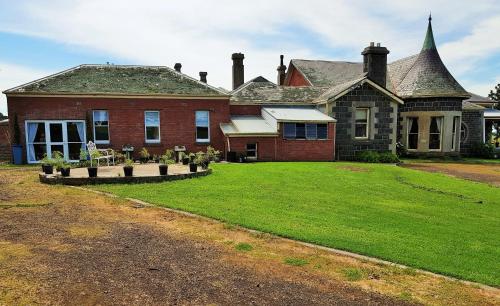 Coragulac House Cottages