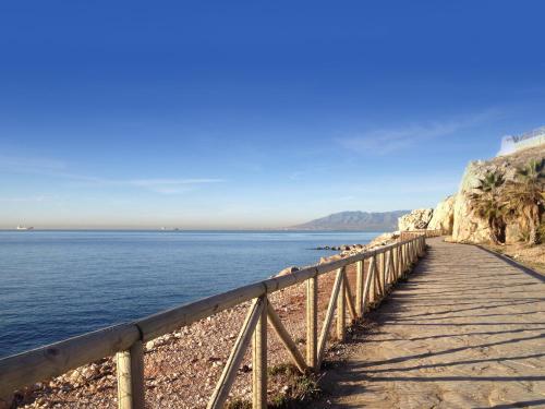 Alojamiento con Encanto en Málaga - image 2