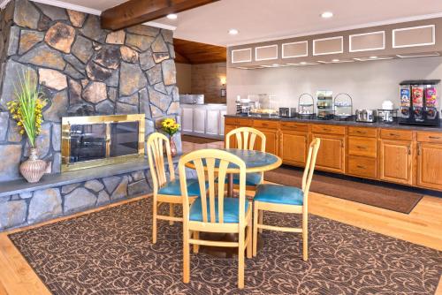 Americas Best Value Inn Plattsburgh