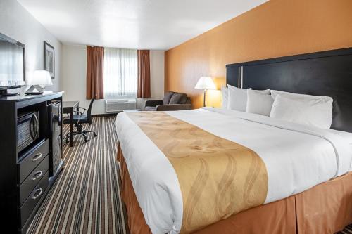 ควอลิตี้ อินน์ (Quality Inn) in ดอดจ์ซิตี้ (KS)