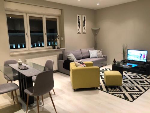 Center Lux Apartments - image 7