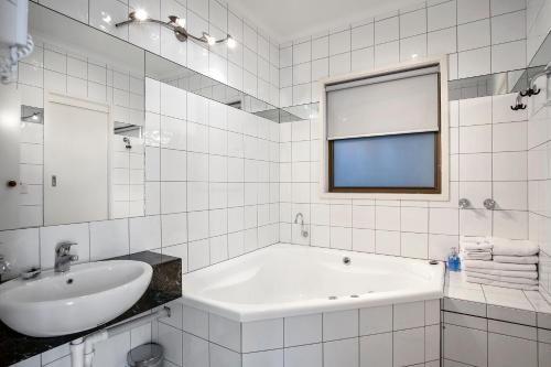 Banksia Park Estate - Pioneer Bay