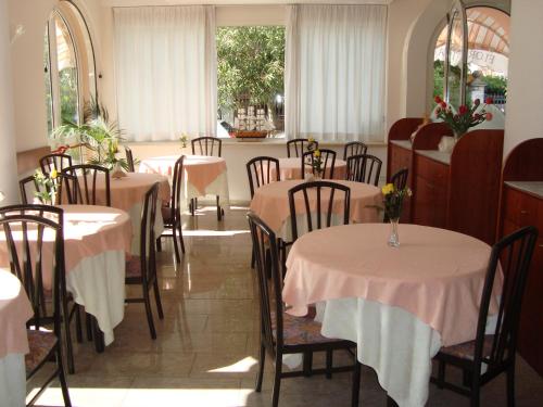 Florentia Hotel - image 2