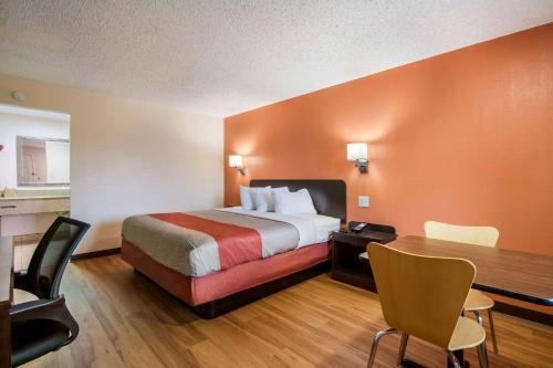 Motel 6-Winnie, TX Motel 6 Winnie is conveniently located in the popular Winnie area. The property offers guests a range of services and amenities designed to provide comfort and convenience. Service-minded staff will w