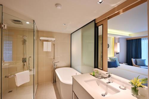 room detail thumbnail 2