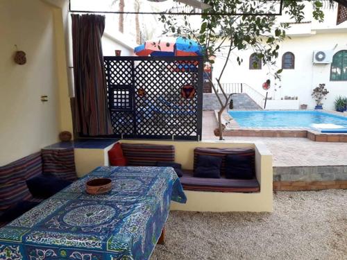 Villa Bahri Luxor Apartment Villa Bahri Luxor Apartments is perfectly located for both business and leisure guests in Luxor. Offering a variety of facilities and services, the hotel provides all you need for a good nights sleep