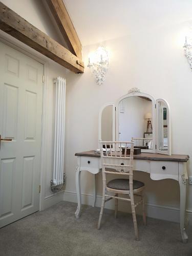 Cleatham Hall - image 14