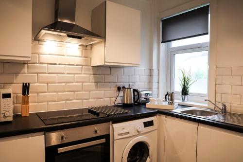 Baron View Apartment - image 10