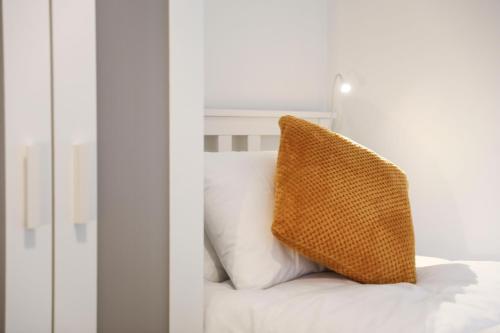 Baron View Apartment - image 8