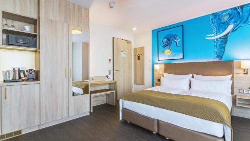 Stay! Hotel Boardinghouse - image 9