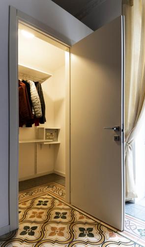 Deluxe Quadruple Room image 6