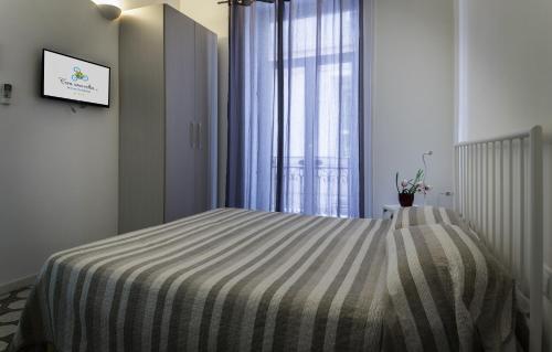 Deluxe Double Room image 7