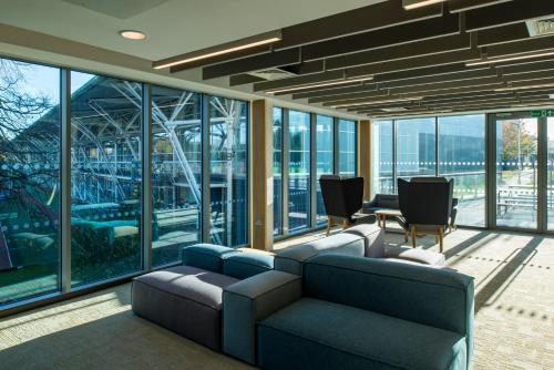 Elite Athlete Centre and Hotel in ลอทโบโร่