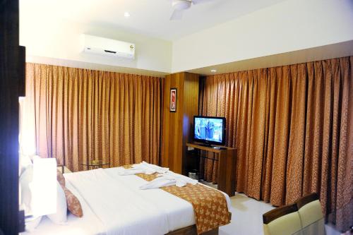 Hotel Sea Fans Stop at Hotel Sea Fans to discover the wonders of Ratnagiri. The property offers a high standard of service and amenities to suit the individual needs of all travelers. Facilities like 24-hour front d