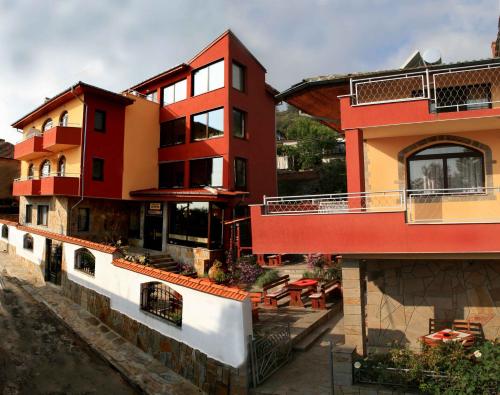 Armira Family Hotel 
