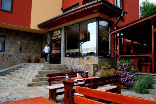 Ieeja, Armira Family Hotel in Ivailovgrada