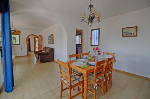 Holiday Villa Bellota - image 5