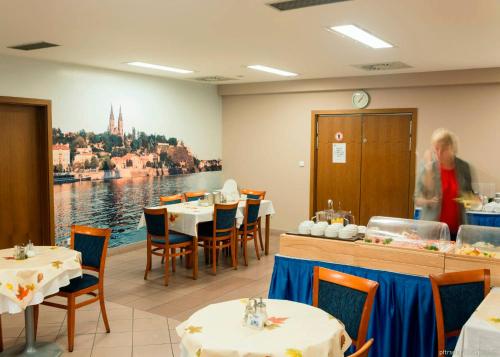 Hotel Inos - image 8