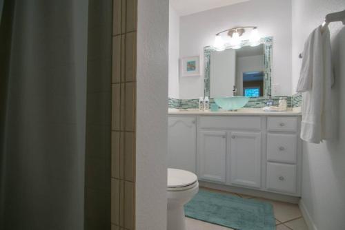 Chic Private Pool Home Minutes to Bonita Beaches detail