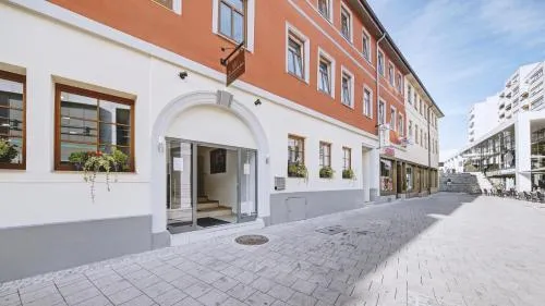 Boutique-Hotel Kronenstuben - unschlagbare Zentrumsnähe direkt am Marstall & Marktplatz - Schloss in 3 Min - Frühstück - Langzeitmiete in Ludwigsburg, Deutschland