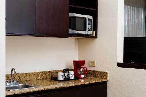 Facilities, Rincon del Valle Hotel & Suites in Mata Redonda