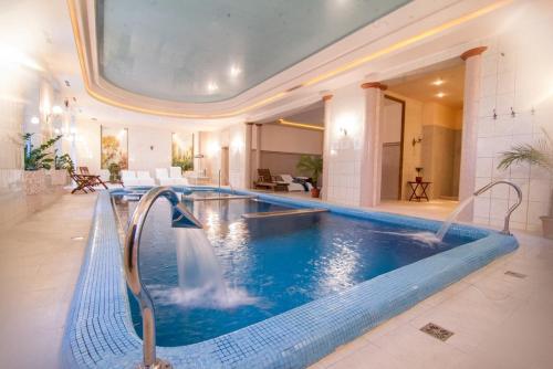 Swimming pool, Appartement Kastelo Teraso in Zalacsany