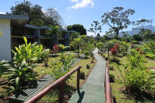 Hotel Secreto La Fortuna Ideally located in the La Fortuna area, Hotel Secreto La Fortuna promises a relaxing and wonderful visit. Both business travelers and tourists can enjoy the propertys facilities and services. Service
