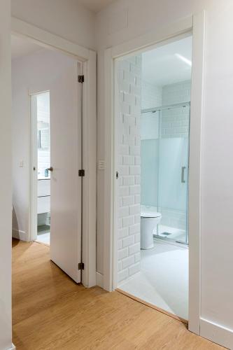 Apartamento minimalista en el corazón de Bilbao, Bilbao (foto 9)