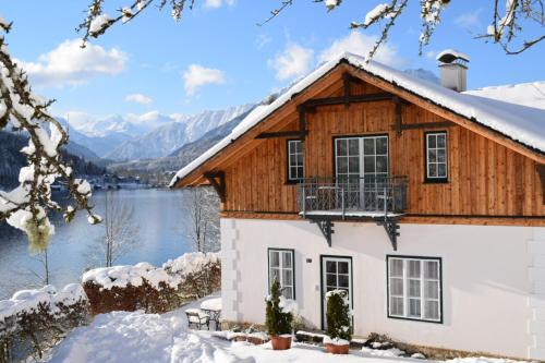 Villa Frischmuth am See - Apartment - Altaussee