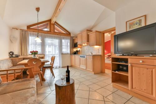 3 bedrooms, 5 beds
