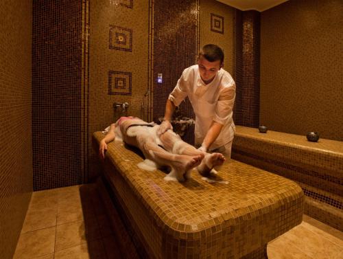 Belle Royalle - image 5