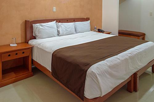 1 queen bed