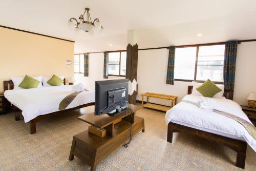 room detail thumbnail 0