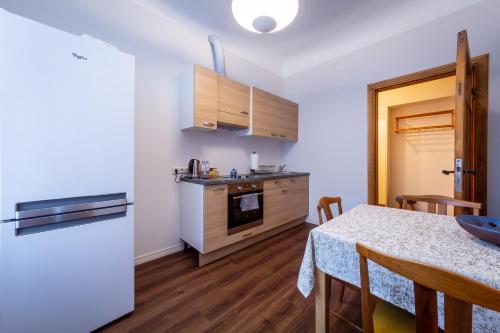 Stories Writer's AP 39,5sqm Renovated Free parking, Riga (photo 4)