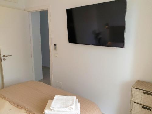 Skol Apartments - image 7