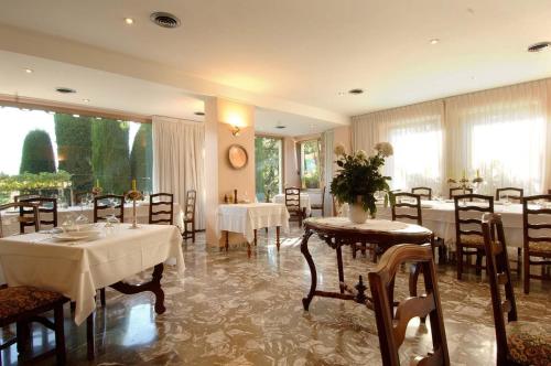 Hotel Garden - image 12