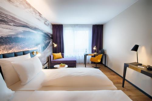 Welcome Hotel Neckarsulm Ideally located in the Neckarsulm area, Welcome Hotel Neckarsulm promises a relaxing and wonderful visit. The property offers guests a range of services and amenities designed to provide comfort and c