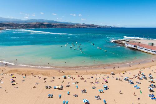 Apartment over the sea Las Canteras MC by VillaGranCanaria - image 2