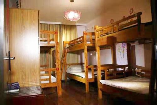 Bed in 6-Bed Dormitory Room image 2