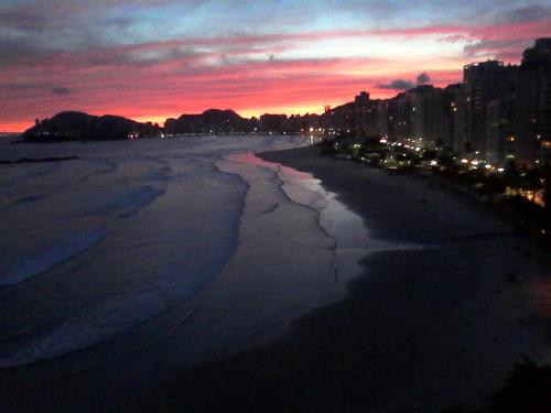 Apartamento Gigante, pé na areia (Apartamento Gigante, pe na areia) in มอร์โร โด มาลูฟ