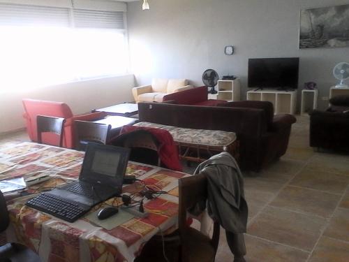 Apartamento Gigante, pé na areia (Apartamento Gigante, pe na areia) in มอร์โร โด มาลูฟ