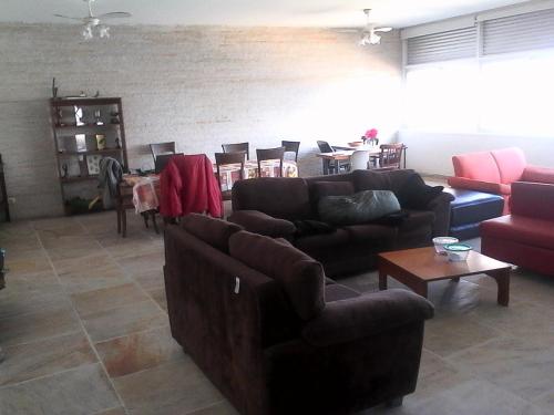Apartamento Gigante, pé na areia (Apartamento Gigante, pe na areia) in มอร์โร โด มาลูฟ