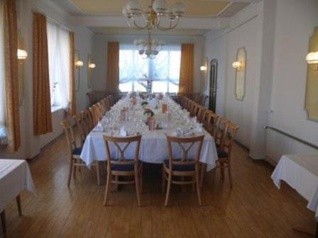 Stichwehs Hotel am Bahnhof in Elze