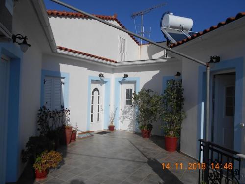  LABRINI'S HOUSE in Karavomylos