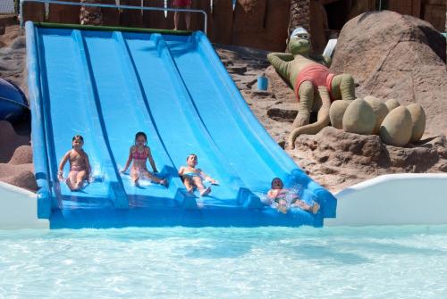 HL Paradise Island - image 2