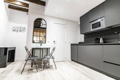 Cozy and modern apartment for 4 in Madrid, Madrid (fotografie 8)
